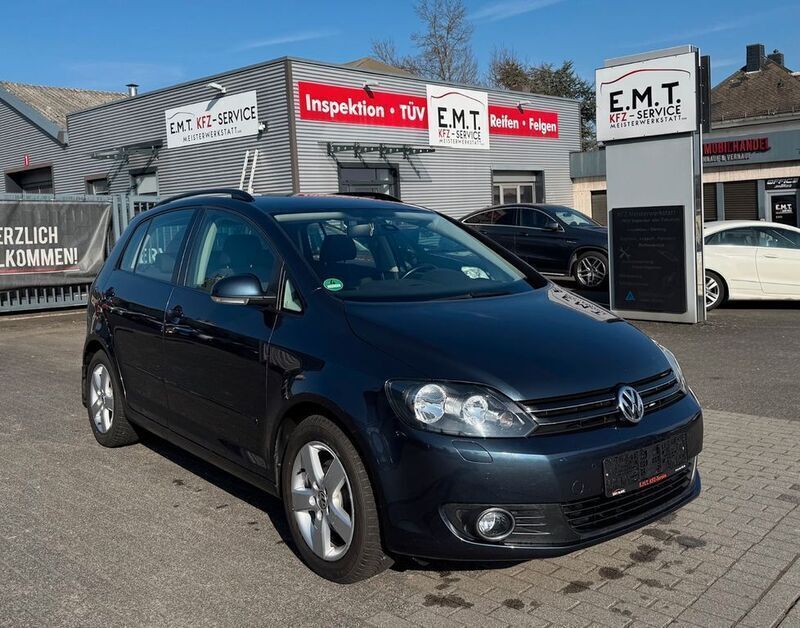 Blau Gebraucht 2012 VW Golf Plus Comfortline Van / Kleinbus | 6.990 € (Fairer Preis) - Bild 1/4