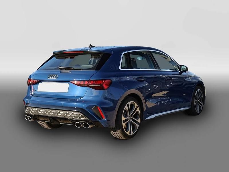 Gebraucht Audi S3 333 PS (244 kW) 2024 Blau Limousine