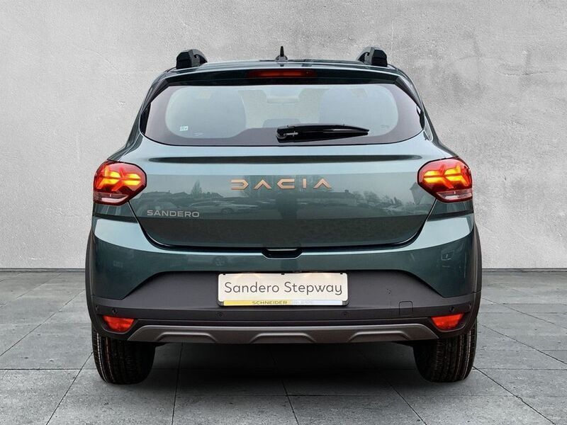 Neu Dacia Sandero Extreme 101 PS (74 kW) 2025 Dolomitgrau Kleinwagen