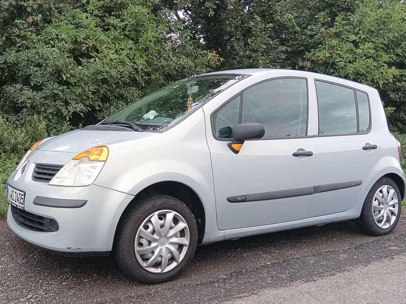 Silber Gebraucht 2005 Renault Modus Privilege Van / Kleinbus | 2.000 € (Etwas zu teuer) - Bild 1/4