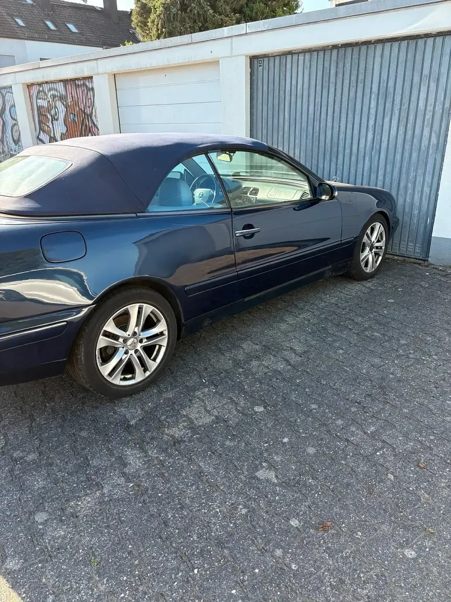 Gebraucht Mercedes CLK320 218 PS (160 kW) 1998 Blau Cabrio