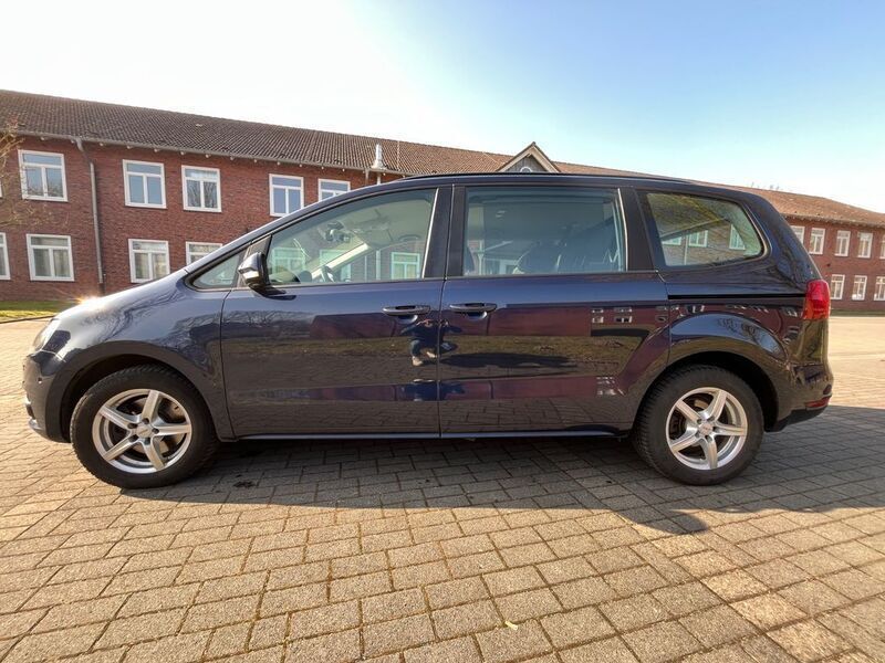 Blau Gebraucht 2011 Seat Alhambra Style Van / Kleinbus | 9.950 € (Guter Preis) - Bild 1/4