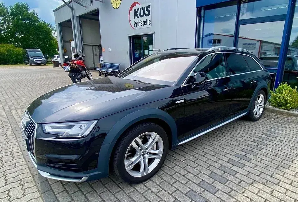 Gebraucht Audi A4 Allroad Ambiente 252 PS (185 kW) 2018 Schwarz Kombi
