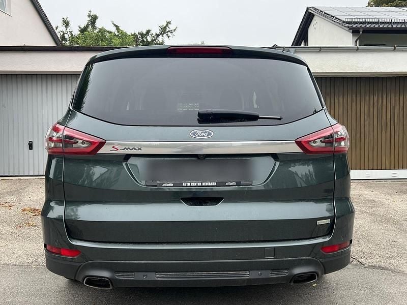 Gebraucht Ford S-MAX Titanium 239 PS (175 kW) 2016 Grün Van / Kleinbus