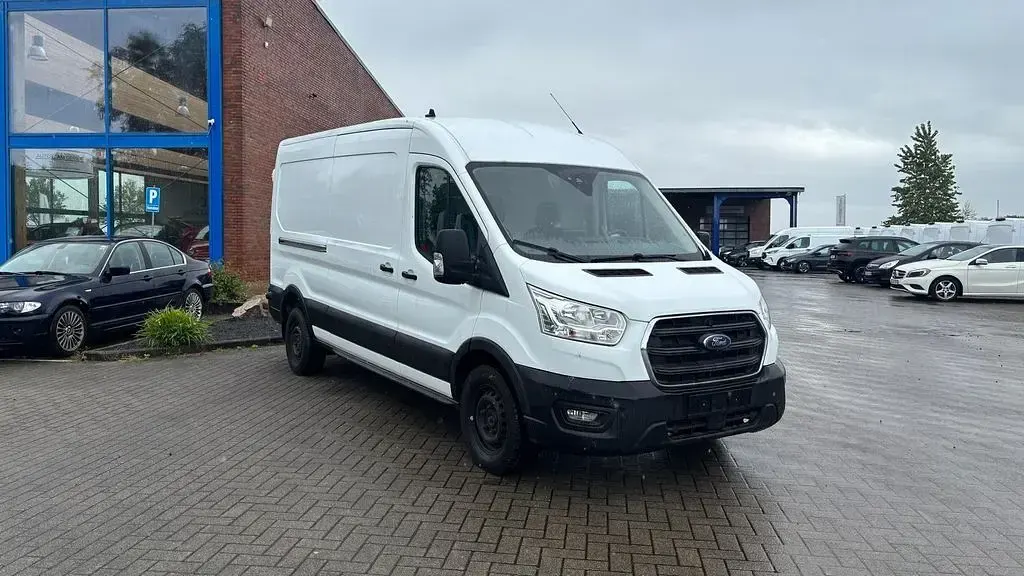 Używany Ford Transit Trend 131 KM (96 kW) 2021 Biały Sedan/Limuzyna