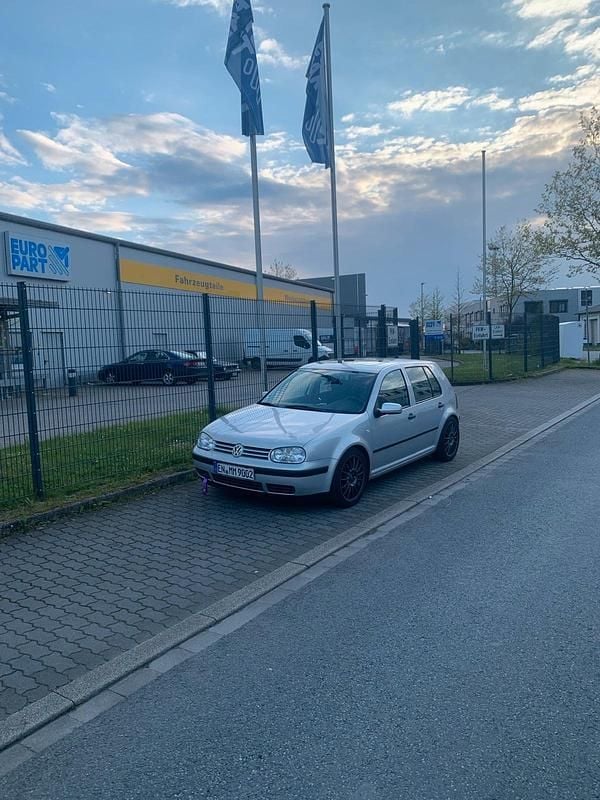 Gebraucht VW Golf IV 80 PS (58 kW) 1998 Silber Kleinwagen