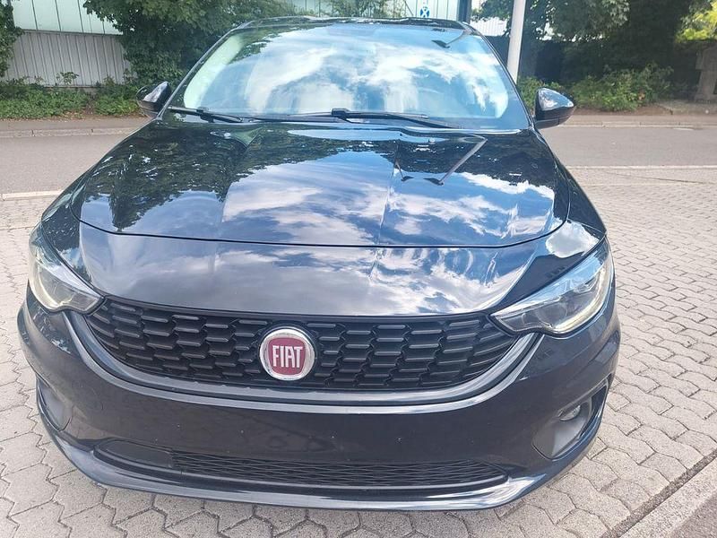 Gebraucht Fiat Tipo S 120 PS (88 kW) 2018 Schwarz Limousine