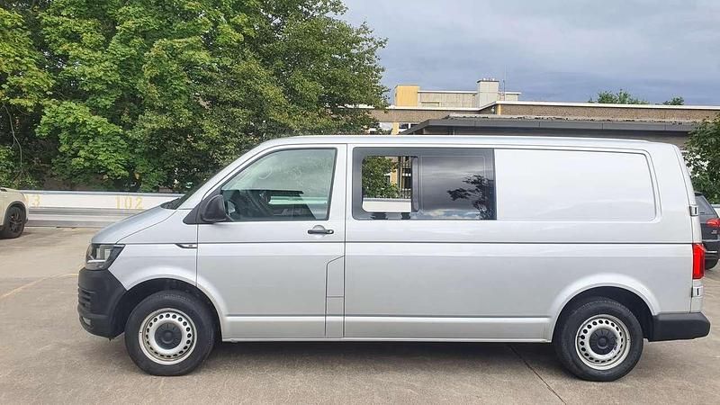 Gebraucht VW T6 150 PS (110 kW) 2019 Reflexsilber metallic Van