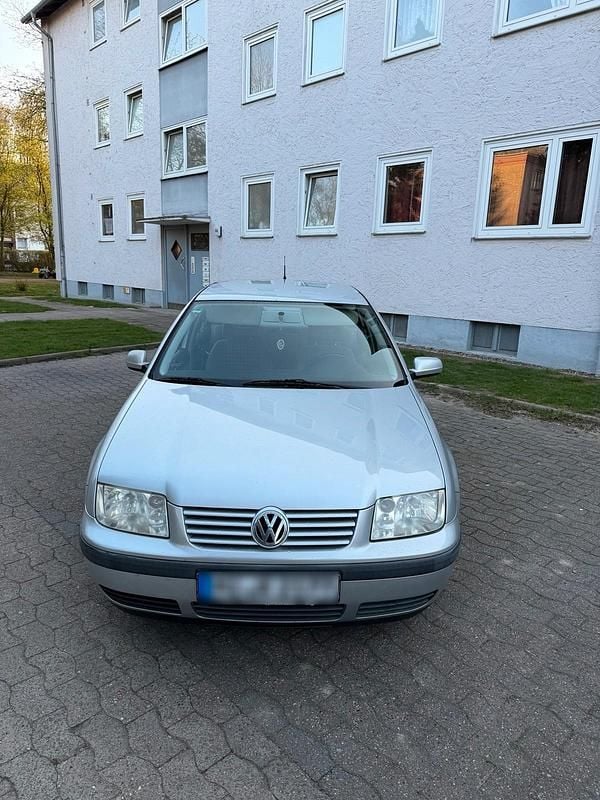 Gebraucht VW Bora 75 PS (55 kW) 2000 Grau Limousine