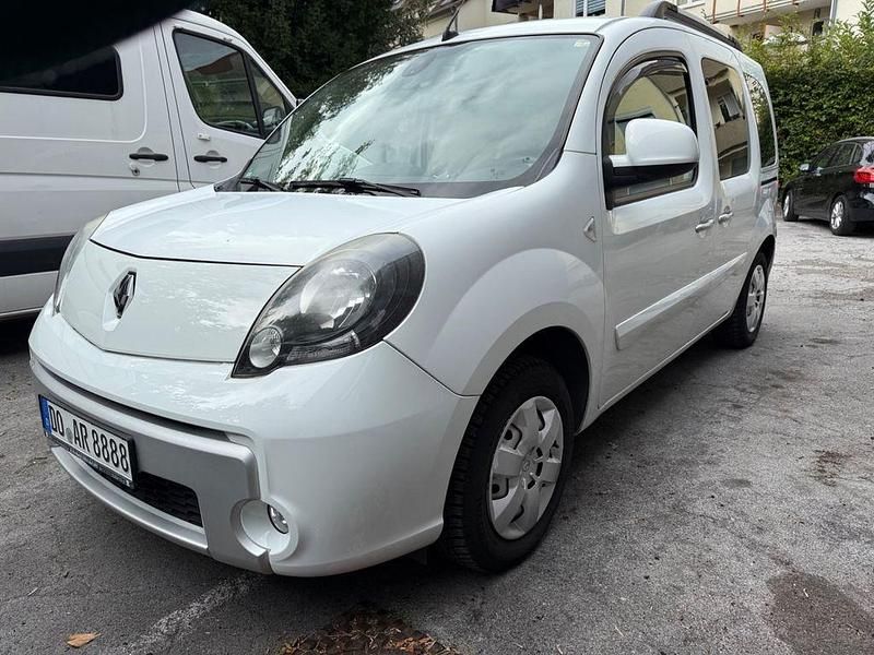 Weiß Gebraucht 2012 Renault Kangoo Luxe Van / Kleinbus | 8.300 € (Teuer) - Bild 1/3