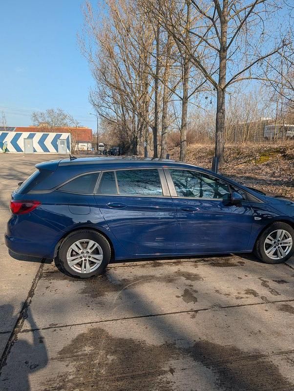 Gebraucht Opel Astra 150 PS (110 kW) 2017 Blau Kombi