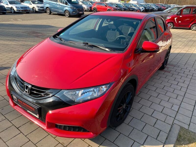 Gebraucht Honda Civic Comfort 99 PS (72 kW) 2014 Rot Limousine