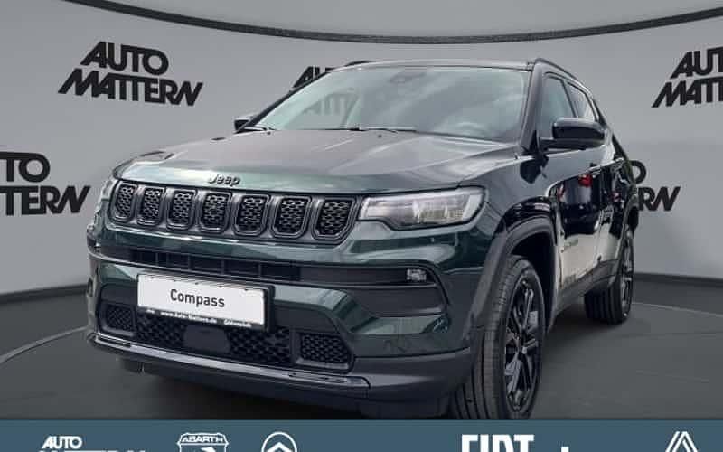 Grün Neu 2025 Jeep Compass North SUV | 35.990 € (Fairer Preis) - Bild 1/4