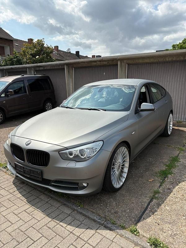 Grau Gebraucht 2010 BMW 535 Gran Turismo Limousine | 12.999 € (Fairer Preis) - Bild 1/4