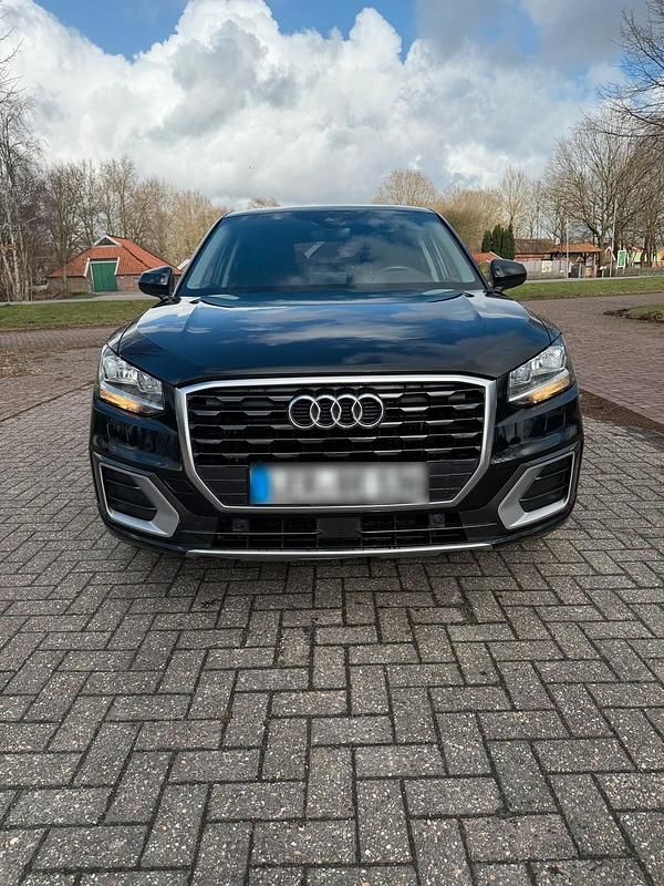 Gebraucht Audi Q2 116 PS (85 kW) 2016 Schwarz SUV
