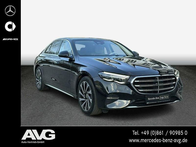 Gebraucht Mercedes E300 Premium 313 PS (230 kW) 2024 Lack obsidianschwarz Limousine