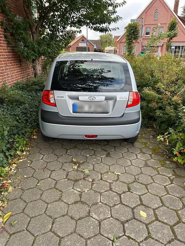 Silber Gebraucht 2009 Hyundai Getz Kleinwagen | 2.499 € - Bild 1/4