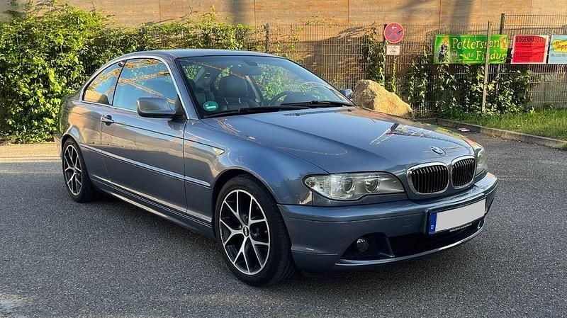 Blau Gebraucht 2004 BMW 330 Comfort Edition Coupé | 12.900 € (Fairer Preis) - Bild 1/4