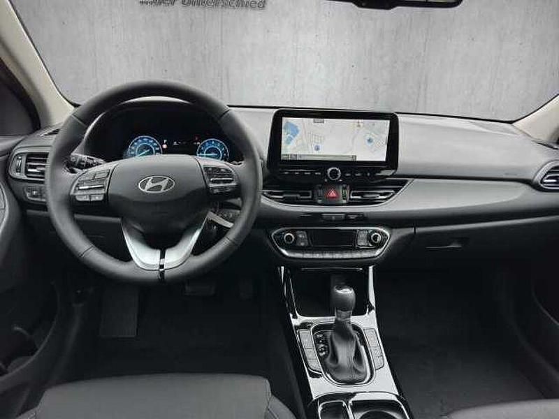 Neu Hyundai i30 140 PS (102 kW) 2025 Grau Kombi