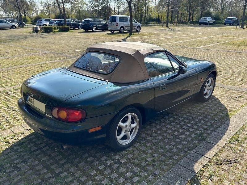 Usata Mazda MX5 110 CV (80 kW) 1999 Verde Cabrio