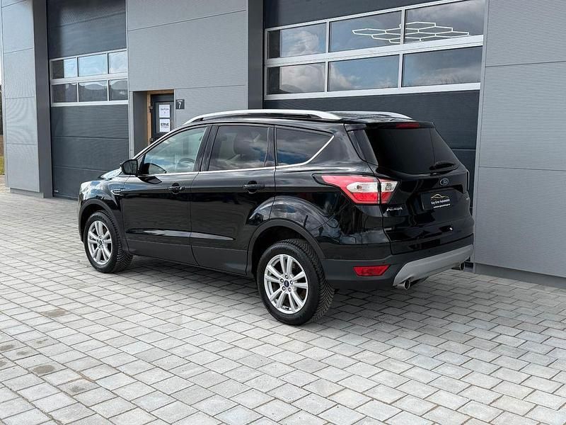 Gebraucht Ford Kuga 150 PS (110 kW) 2018 Schwarz SUV