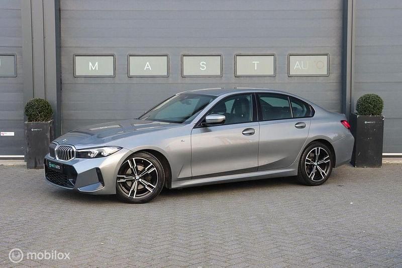 Gebraucht BMW 318 Performance 156 PS (114 kW) 2024 Grau Limousine