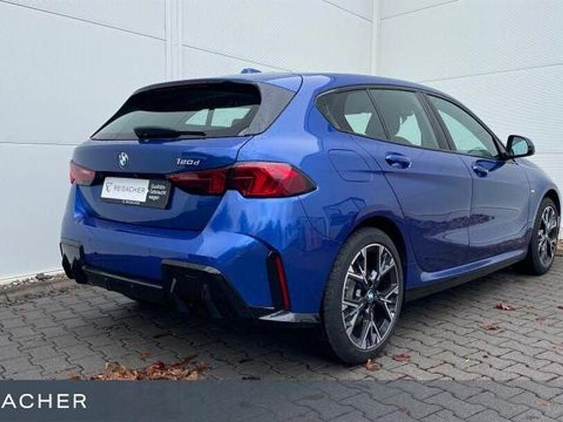 Gebraucht BMW 120 Efficient Dynamics 163 PS (119 kW) 2025 M portimao blau metallic Kleinwagen