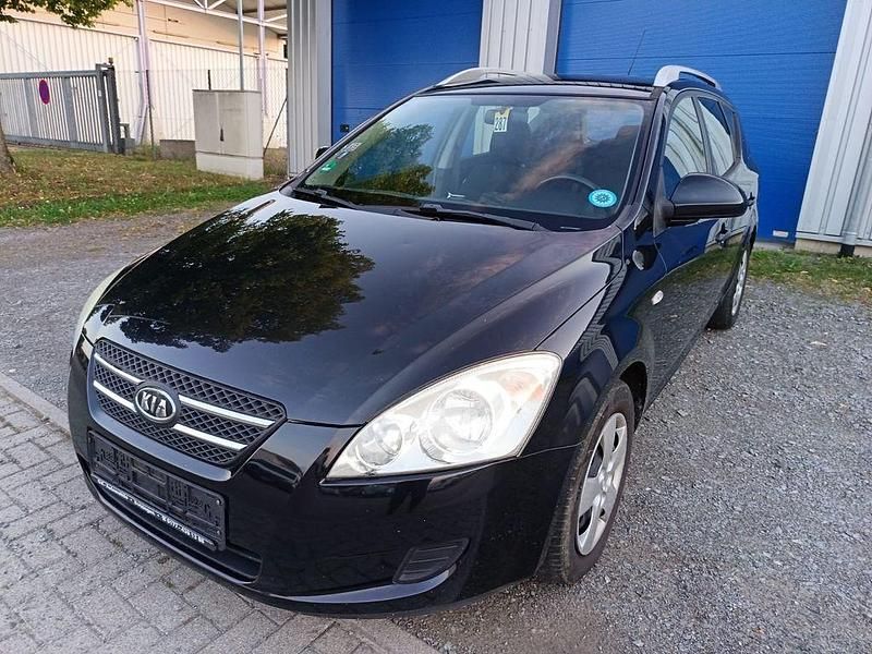 Schwarz Gebraucht 2010 Kia Ceed Sportswagon Kombi | 2.500 € (Fairer Preis) - Bild 1/4