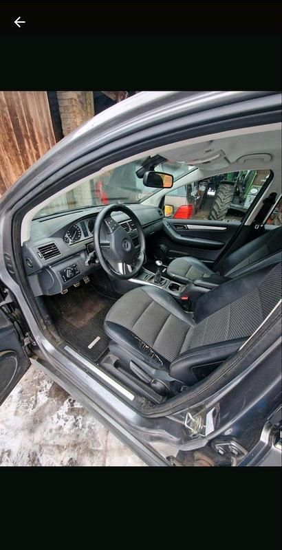 Gebraucht Mercedes B200 136 PS (100 kW) 2010 Grau Van / Kleinbus