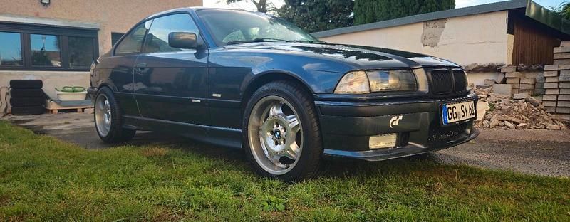 Grau Gebraucht 1997 BMW 320 Sport Line Coupé | 4.200 € (Fairer Preis) - Bild 1/4