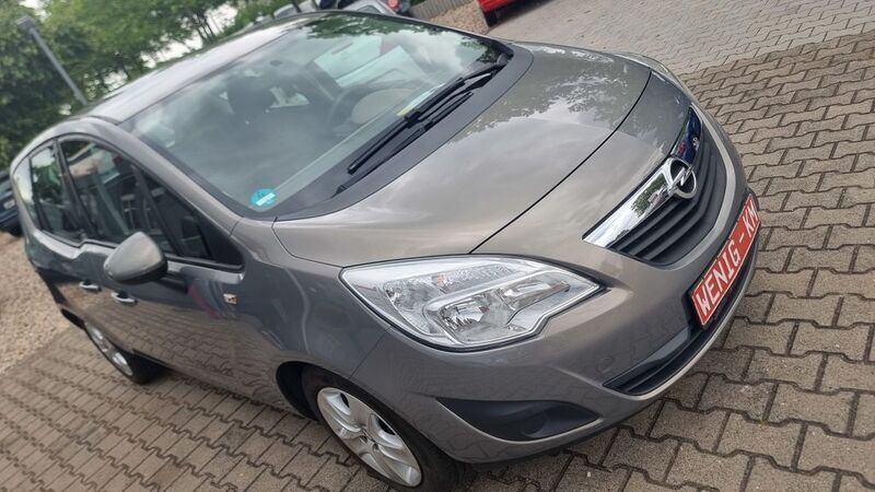 Grau Gebraucht 2010 Opel Meriva Van / Kleinbus | 5.998 € (Etwas zu teuer) - Bild 1/4