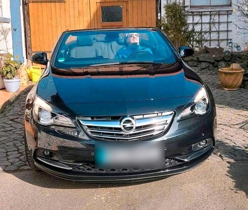 Gebraucht Opel Cascada Innovation 120 PS (88 kW) 2014 Schwarz Cabrio