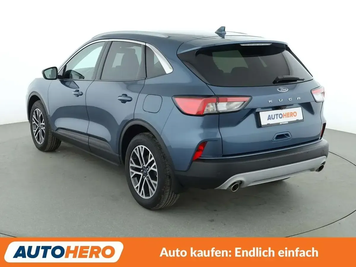 Gebraucht Ford Kuga Titanium 150 PS (110 kW) 2021 Chrome blue SUV