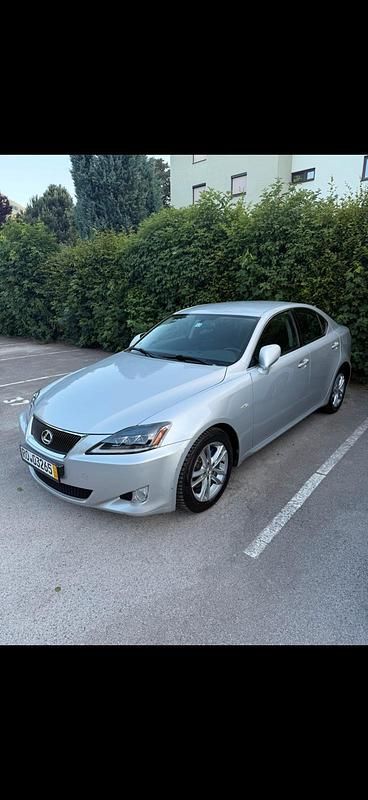Silber Gebraucht 2007 Lexus IS250 Limousine | 5.200 € (Superpreis) - Bild 1/4