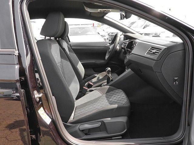 Gebraucht VW Polo R-line 95 PS (69 kW) 2024 Deep black perleffekt Limousine