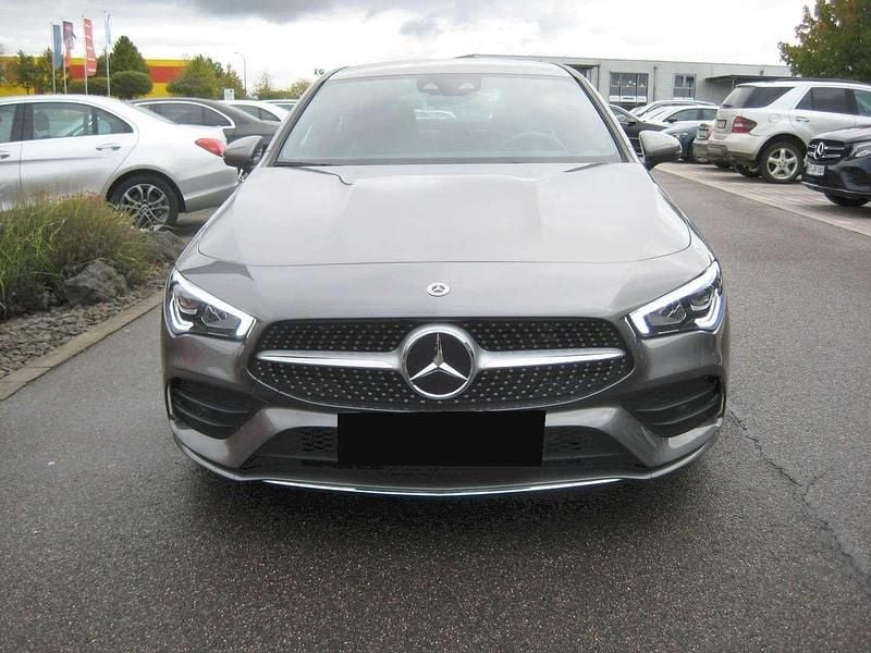 Gebraucht Mercedes CLA200 AMG line 163 PS (119 kW) 2023 Coupé