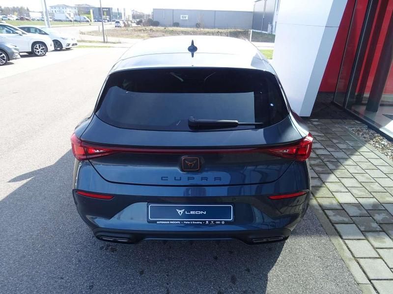 Gebraucht Cupra Leon 150 PS (110 kW) 2024 Magnetic grau Limousine