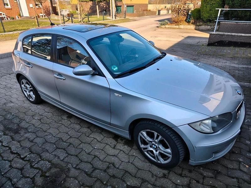 Gebraucht BMW 118 143 PS (105 kW) 2007 Silber Kleinwagen