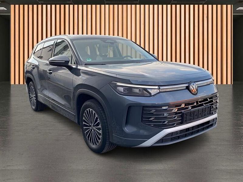 Gebraucht VW Tayron Elegance 150 PS (110 kW) 2025 Grau grau (metallic) SUV