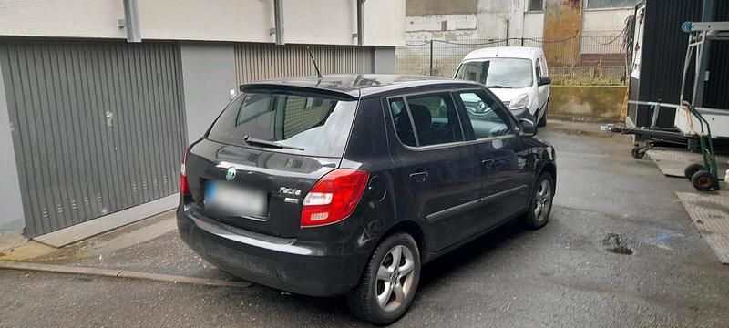 Gebraucht Skoda Fabia 85 PS (62 kW) 2011 Schwarz Limousine
