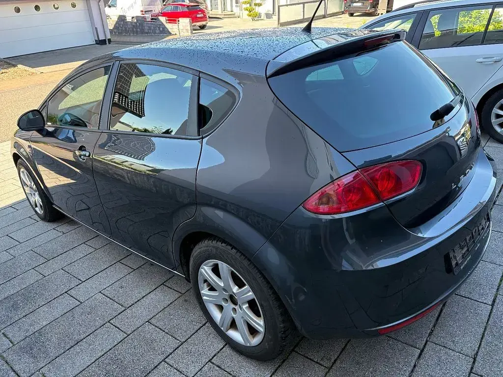 Gebraucht Seat Leon Ecomotive 105 PS (77 kW) 2011 Grau Kleinwagen