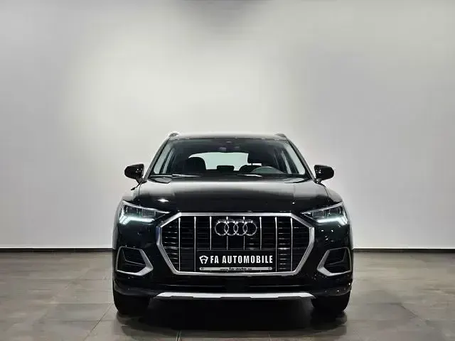 Gebraucht Audi Q3 Sport 150 PS (110 kW) 2024 Mythosschwarz metall (metallic) SUV