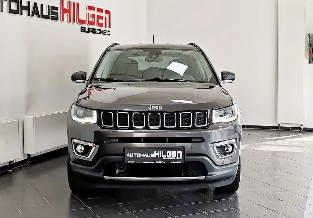 Gebraucht Jeep Compass Limited 170 PS (125 kW) 2020 Grau SUV