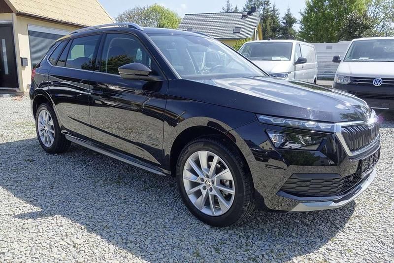 Schwarzmagic perleffekt Gebraucht 2023 Skoda Kamiq Style SUV | 21.500 € (Fairer Preis) - Bild 1/4