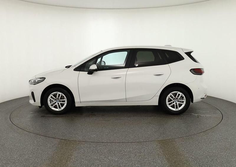 Gebraucht BMW 218 Active Tourer 150 PS (110 kW) 2022 Weiß Van / Kleinbus