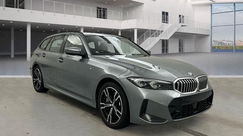 Gebraucht BMW 330 M Sport 245 PS (180 kW) 2024 Grau Kombi