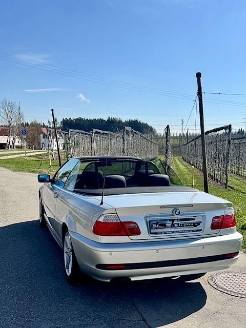 Gebraucht BMW 318 Cabriolet 150 PS (110 kW) 2005 Silber Cabrio