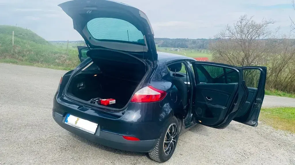 Gebraucht Renault Mégane Dynamique 131 PS (96 kW) 2009 Grau Limousine