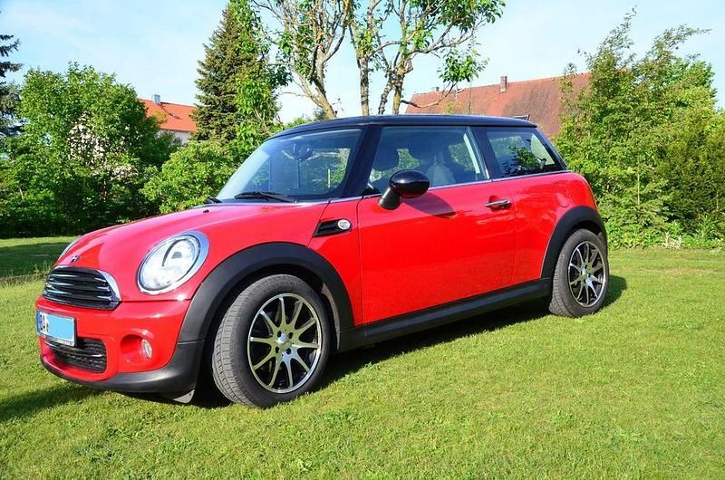 Rot Gebraucht 2011 Mini Cooper Kleinwagen | 7.900 € (Guter Preis) - Bild 1/4