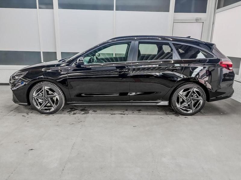 Neu Hyundai i30 N Line 150 PS (110 kW) 2026 Schwarz Kombi